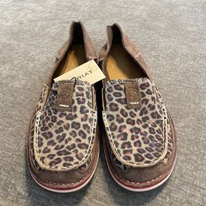 WOMEN'S ARIAT CRUISER SLIP-ON LOAFER, SIZE 9.5 NWT